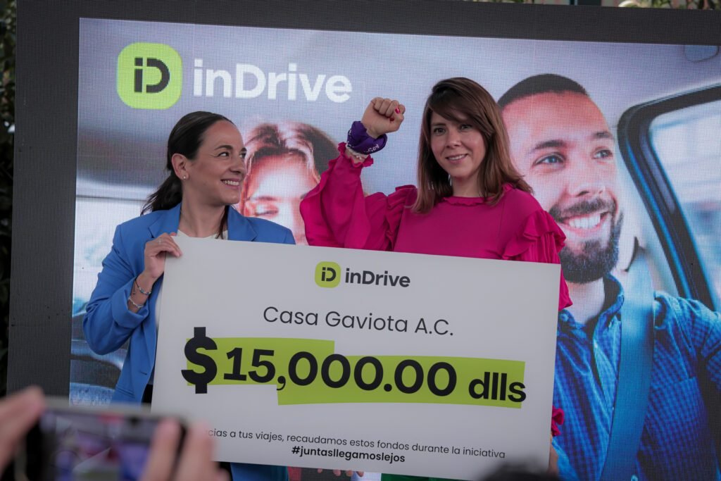 Casa Gaviota recibe donativo