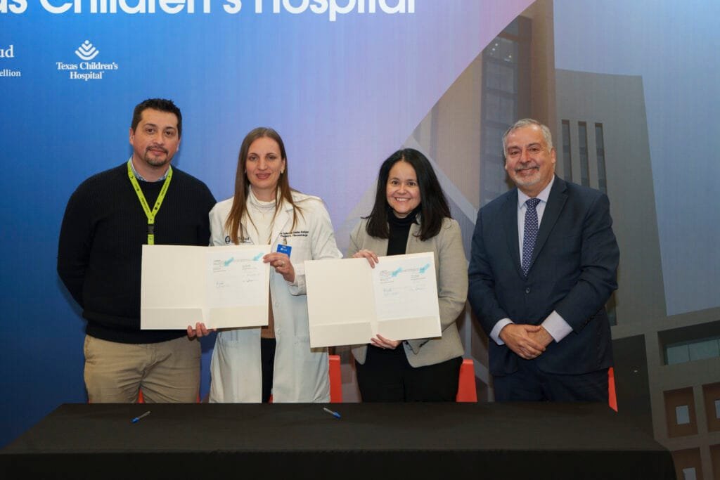 convenio entre TecSalud y Texas Children's Hospital